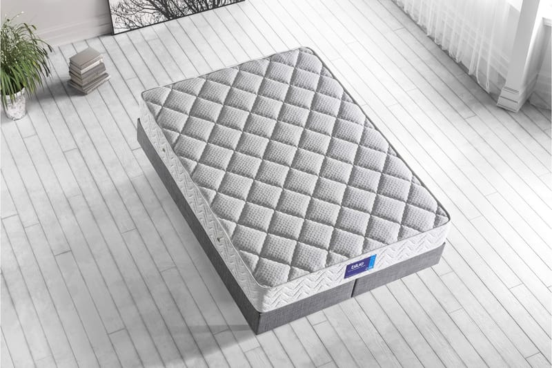 Resårmadrass 140x190 cm - Vit - M�öbler - Säng - Madrass - Resårmadrass & resårbotten