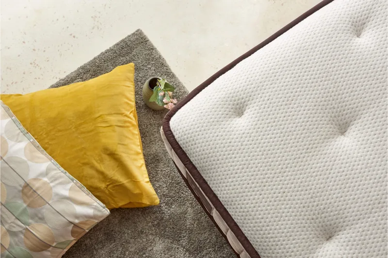 Resårmadrass 160x200 cm - Vit/Brun - Möbler - Säng - Madrass - Resårmadrass & resårbotten