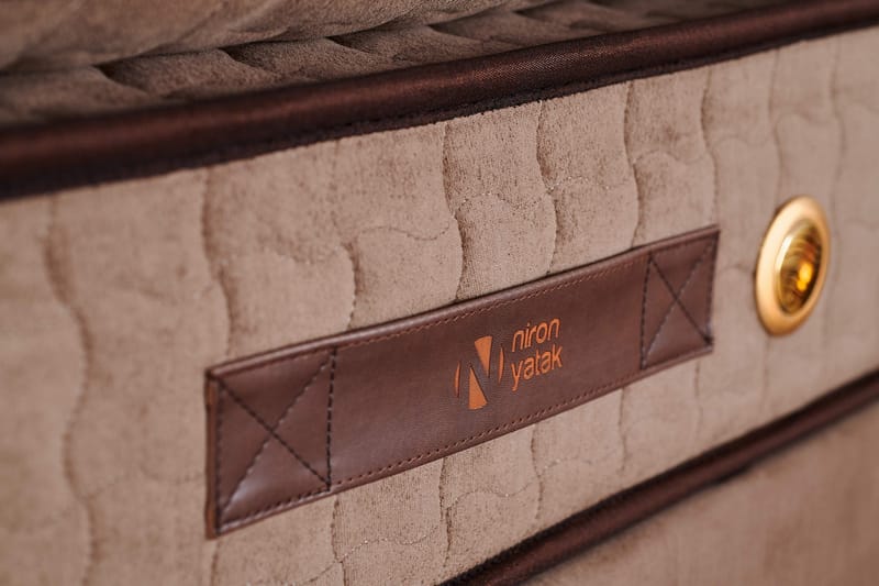 Resårmadrass 180x200 cm - Vit/Brun - Möbler - Säng - Madrass - Resårmadrass & resårbotten