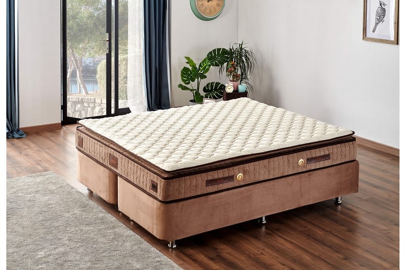 Resårmadrass 200x200 cm - Vit/Brun - Möbler - Säng - Madrass - Resårmadrass & resårbotten