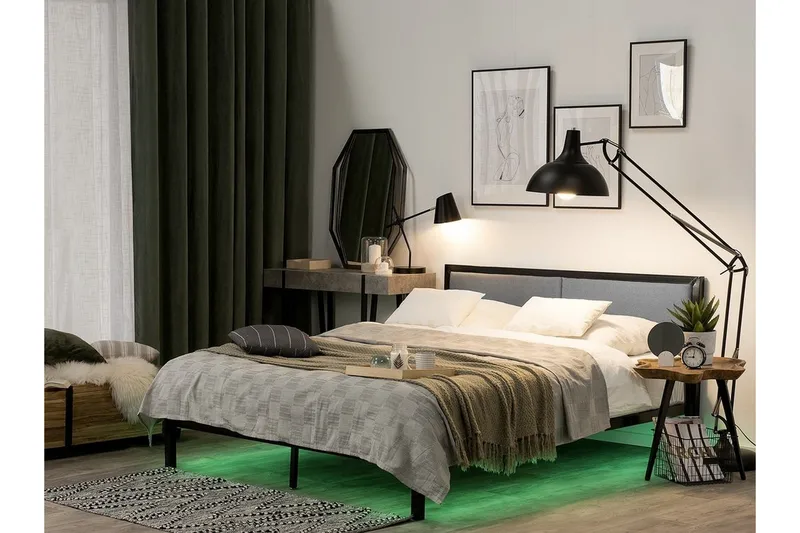 Clamart Komplett Sängpaket – Ramsäng 160x200 cm i Tyg med Sänggavel + Bäddmadrass - Ljusgrå - Möbler - Säng - Ramsäng