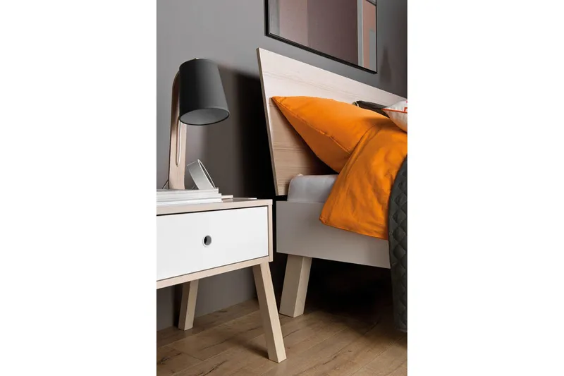 Spot Sänggavel 180x200 cm Trä/Natur/Vit - VOX - Möbler - Säng - Ramsäng