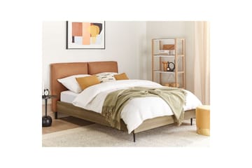 Säng med lamellram Limanton - Brunt, ljust trä, svart/Konstläder, 140x200 cm - Möbler - Säng - Sängram & sängstomme