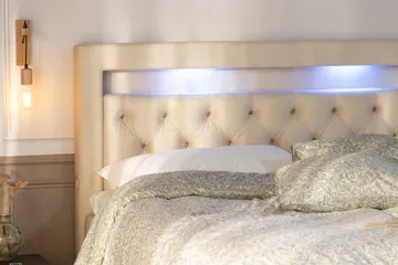 Alessia Komplett Sängpaket med Förvaring LED-belysning 160x200 cm - Biege - Möbler - Säng - Säng med förvaring