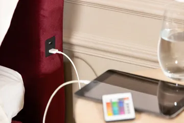 Alessia Komplett Sängpaket med Förvaring LED-belysning 180x200 cm - Röd - Möbler - Säng - Säng med förvaring