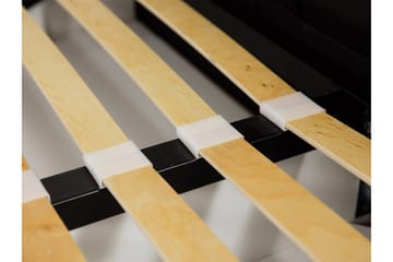 Junkerdal Komplett Sängpaket 140x200 cm i Konstläder med Sänggavel + Bäddmadrass - Svart - Möbler - Säng - Sängram & sängstomme