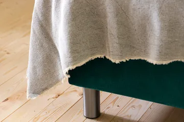 Ella Sänggavel 180 cm Knappar - Grön/Sammet - Möbler - Säng - Sängtillbehör & sänggavel - Sänggavel