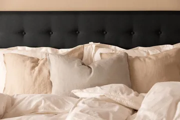 Scarlett Djuphäftad gavel 180 - Svart - Möbler - Säng - Sängtillbehör & sänggavel - Sänggavel