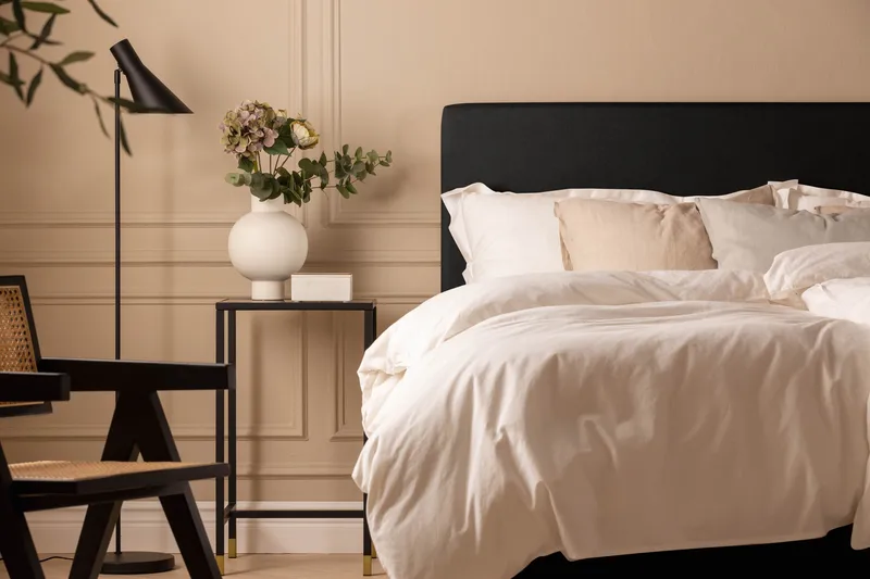 Scarlett Knappad gavel 90 - Svart - Möbler - Säng - Sängtillbehör & sänggavel - Sänggavel
