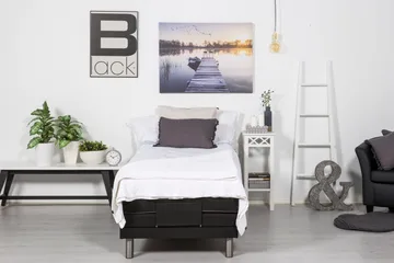 Detroit Ställbar Säng 90x200 cm Höj och sänkbar - Svart - Möbler - Säng - Ställbar säng