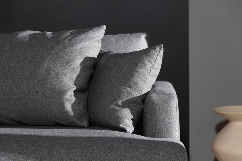 Menard 3-sits Djup Tygsoffa - Mörkgrå - Möbler - Soffa - 3 sits soffa