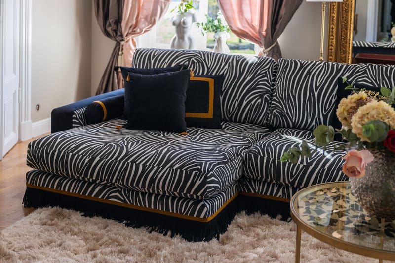 Adelsö by Gynning - The Signature Zebra Sofa Limited Edition - Möbler - Soffa - Divansoffa & schäslongsoffa