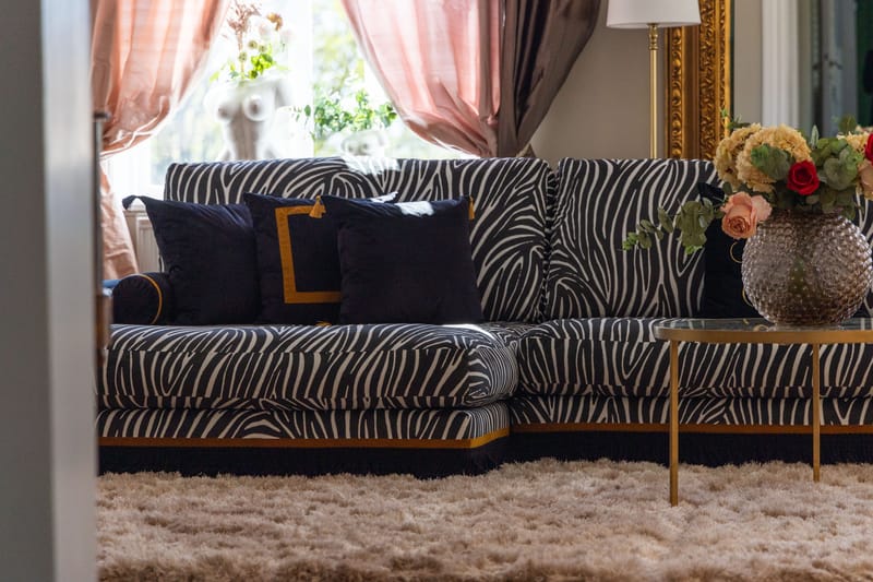 Adelsö by Gynning - The Signature Zebra Sofa Limited Edition - Möbler - Soffa - Divansoffa & schäslongsoffa