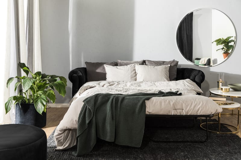 Chesterfield Lyx 3-sits Framåtbäddad bäddsoffa i Sammet - Svart - Möbler - Soffa - Bäddsoffa - 3 sits bäddsoffa