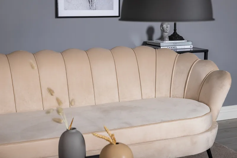 Calais 3-sits Svängd Soffa 180 cm i Sammet - Beige - Möbler - Soffa - 3 sits soffa