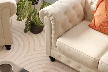 Chesterfield Lyx 2-sits Sammetssoffa - Liten djup soffa - Beige - Möbler - Soffa - Sammetssoffa