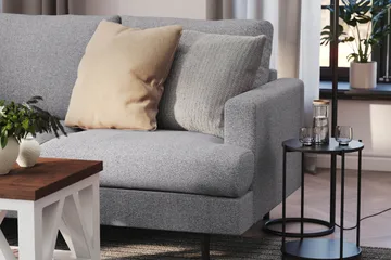 Menard Compact 4-sits Vänstervänd L-formad Schäslongsoffa i Tyg - Grå - Möbler - Soffa - Divansoffa & schäslongsoffa - 4 sits soffa med divan