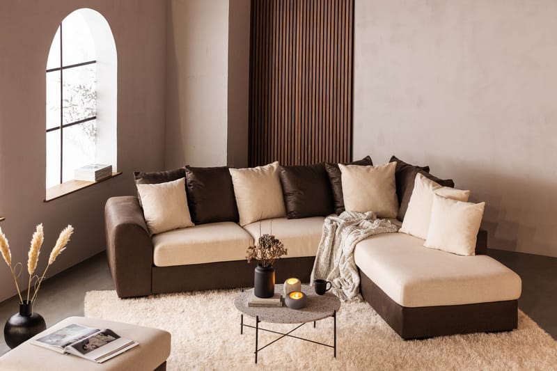 Cuba 4-sits Högervänd L-formad Schäslongsoffa i Konstläder/Tyg inkl Kuvertkuddar - Brun / Beige - Möbler - Soffa - Divansoffa & schäslongsoffa - 4 sits soffa med divan