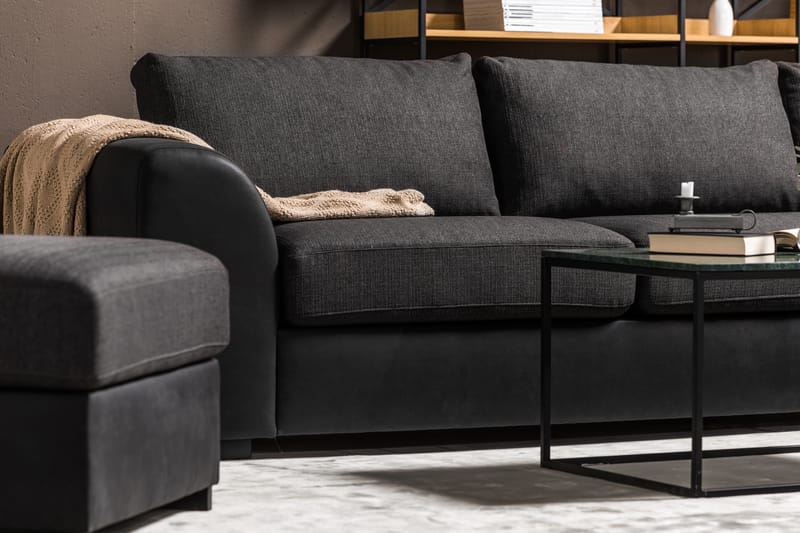 Cuba 4-sits Högervänd L-formad Schäslongsoffa i Konstläder/Tyg - Svart / Grå - Möbler - Soffa - Divansoffa & schäslongsoffa - 4 sits soffa med divan