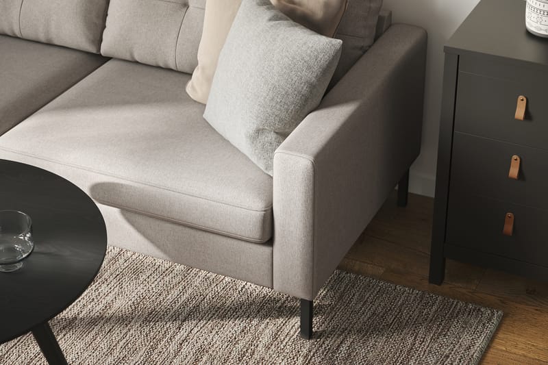 Frillestad 4-sits Vänstervänd L-formad Schäslongsoffa i Tyg - Beige - Möbler - Soffa - Divansoffa & schäslongsoffa - 4 sits soffa med divan