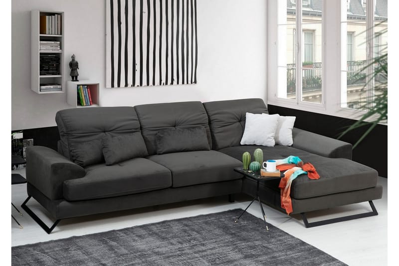 Hörnsoffa Janavia med Divan Höger - Svart - Möbler - Soffa - Divansoffa & schäslongsoffa