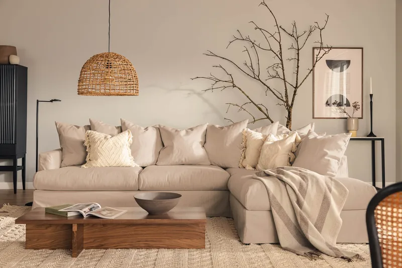 Menard 4-sits Högervänd L-formad Schäslongsoffa i Tyg - Beige - Möbler - Soffa - Divansoffa & schäslongsoffa - 4 sits soffa med divan