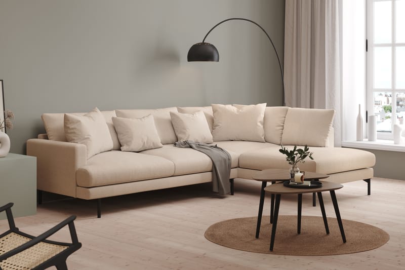 Menard 4-sits Högervänd L-formad Schäslongsoffa i Tyg - Beige - Möbler - Soffa - Divansoffa & schäslongsoffa - 4 sits soffa med divan