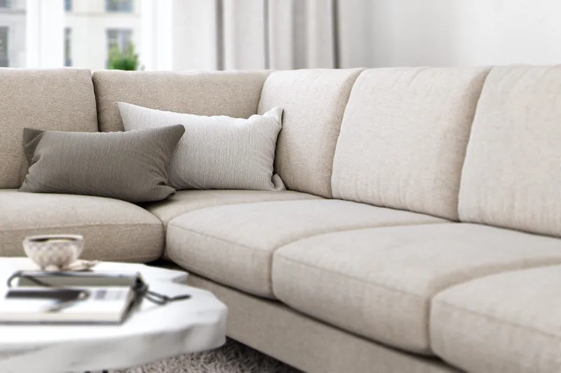 Ocean Lyx 6-sits Vänstervänd U-formad Soffa med Divan och Schäslong + Fotpall i Tyg - Beige - Möbler - Soffa - Divansoffa & schäslongsoffa