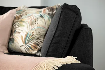 Optus 4-sits Högervänd L-formad Schäslongsoffa i Tyg - Svart - Möbler - Soffa - Divansoffa & schäslongsoffa - 3 sits soffa med divan