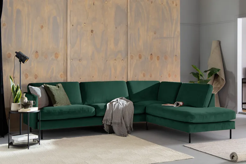 Teodin 2,5-sits Sammetssoffa med Schäslong Höger - Grön - Möbler - Soffa - Divansoffa & schäslongsoffa - 2 sits soffa med divan