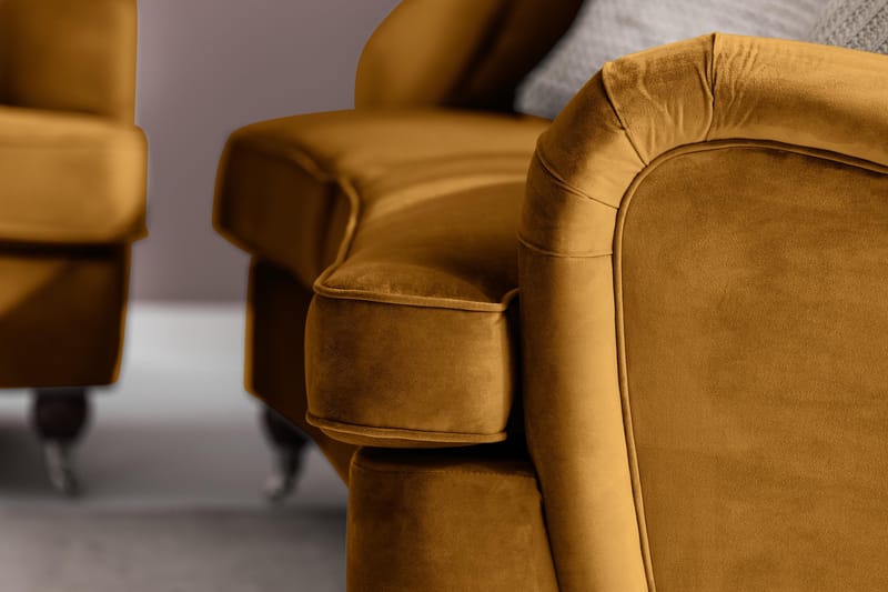 Howard Riviera 3-sits Svängd Sammetssoffa - Mörkgul - Möbler - Soffa - Howardsoffa