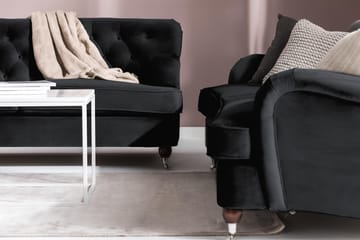 Howard Riviera 3-sits Svängd Sammetssoffa - Svart - Möbler - Soffa - Howardsoffa