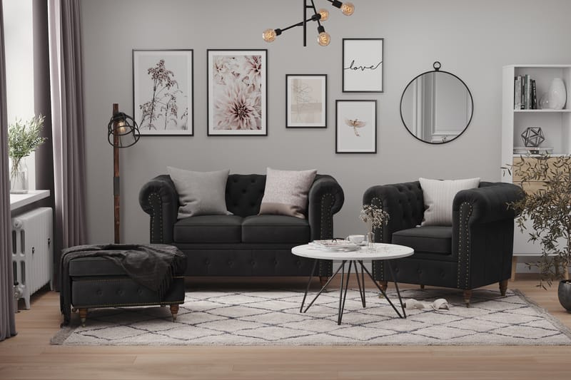 Sammetssoffa Chester Deluxe 2-sits - Svart - Möbler - Soffa - Howardsoffa