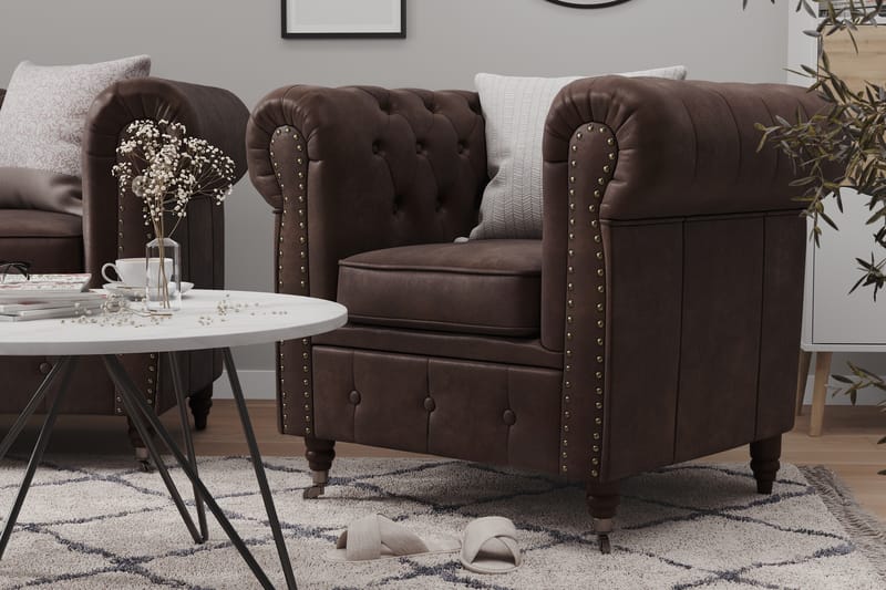 Soffa Chester Deluxe 2-sits - Mörkbrun - Möbler - Soffa - Howardsoffa