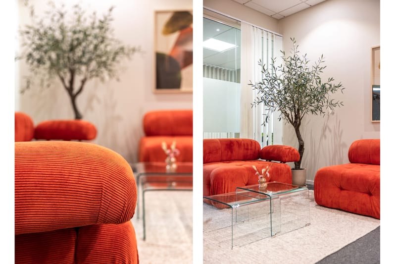 Bubblig divansoffa Belgin 2-sits med utfällbara armstöd och ryggstöd - Röd Manchester - Möbler - Soffa - Modulsoffa - Komplett modulsoffa