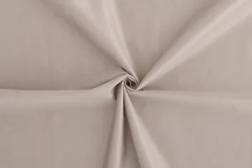 Peppe 4-sits Högervänd L-formad Schäslongsoffa i Manchester - Beige - Möbler - Soffa - Sammetssoffa