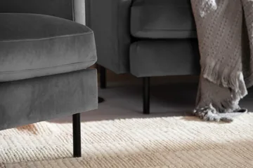 Teodin Sammetssoffa 2-sits - Ljusgrå - Möbler - Soffa - Sammetssoffa