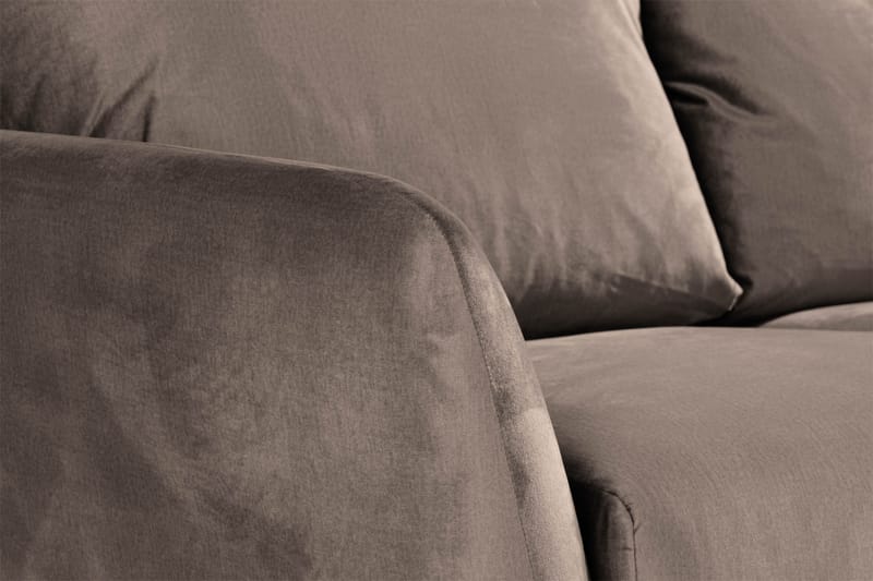 Trend 3-sits Rektangulär Sammetssoffa med Svängda Armstöd - Taupe - Möbler - Soffa - Sammetssoffa