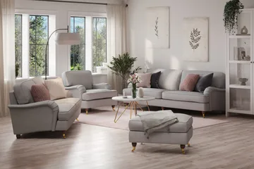 Howard Lyx Soffgrupp 4-sits + 3-sits Soffa + Fåtölj + Fotpall i Tyg - Ljusgrå - Möbler - Soffa - Soffgrupp - Howard soffgrupp