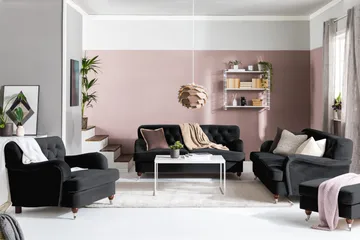 Howard Riviera Soffgrupp 3-sits + 2-sits Soffa + Fåtölj + Fotpall i Sammet - Svart - Möbler - Soffa - Soffgrupp - Howard soffgrupp