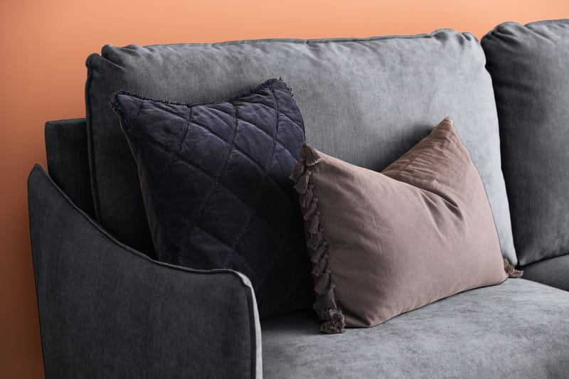 Trend Lyx 2-sits Soffa i Tyg med Svängda Armstöd - Grå - Möbler - Soffa - 2 sits soffa
