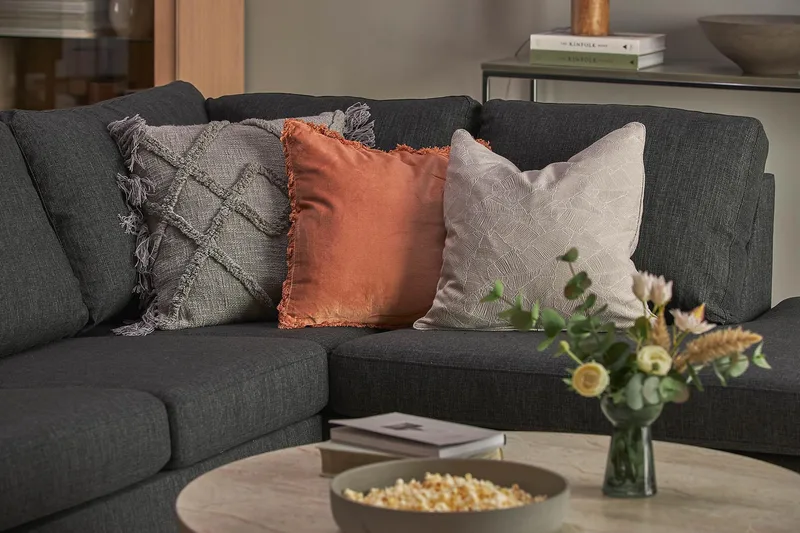 Crazy 5-sits Högervänd U-formad X-Large Soffa med Divan och Schäslong i Tyg - Antracit - Möbler - Soffa - U-soffa