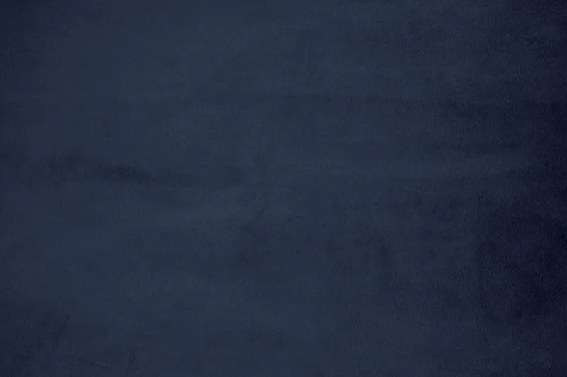 Andrew Fåtölj med Fotpall Sammet - Midnattsblå/Mässing - Möbler - Fåtölj & stolar - Fåtölj - Sammetsfåtölj