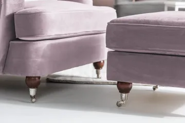 Howard Riviera Fåtölj med Fotpall - Lila - Möbler - Fåtölj & stolar - Fåtölj - Howard fåtölj