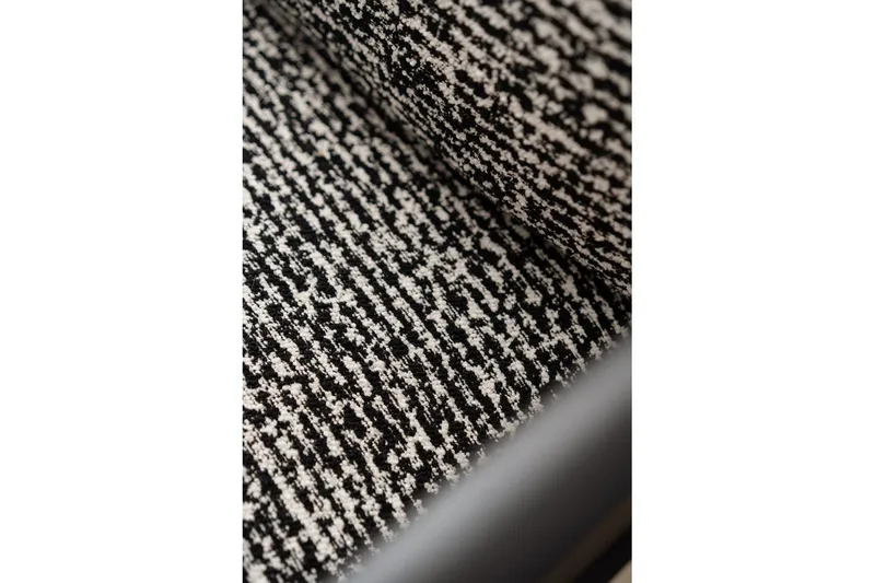 Illen Öronlappsfåtölj - Svart/Vit - Möbler - Fåtölj & stolar - Fåtölj - Öronlappsfåtölj