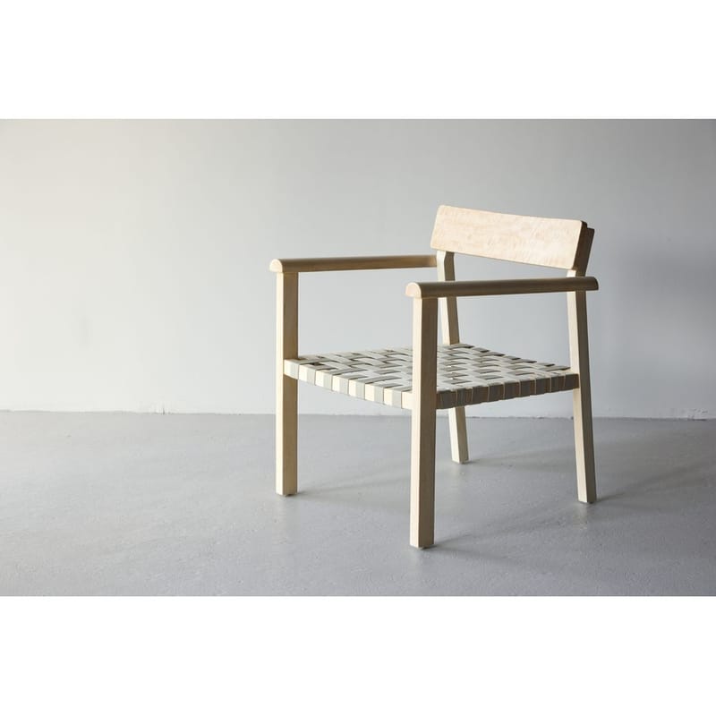 Krois Fåtölj med Armstöd i Trä med Tygdetaljer - Beige - Möbler - Fåtölj & stolar - Fåtölj