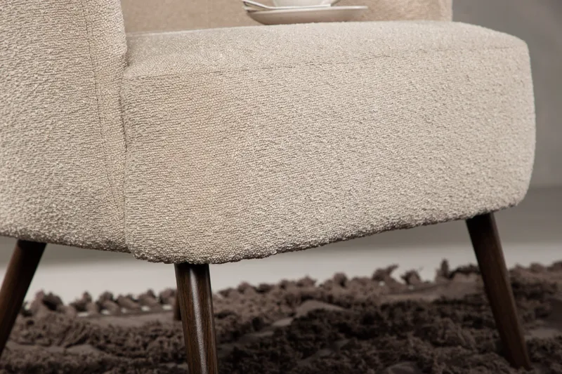 Lincoln Fåtölj i Boucle med Träben - Beige - Möbler - Fåtölj & stolar - Fåtölj