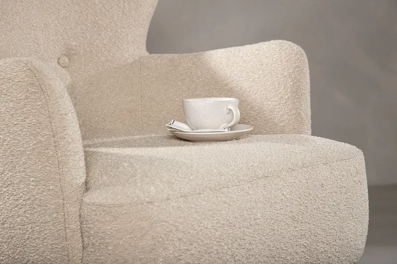 Lincoln Fåtölj i Boucle med Träben - Beige - Möbler - Fåtölj & stolar - Fåtölj