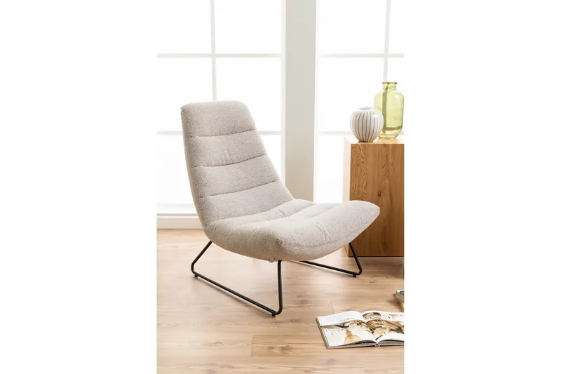 Sammo Modern Fåtölj i Tyg med Metallunderrede - Beige - Möbler - Fåtölj & stolar - Fåtölj