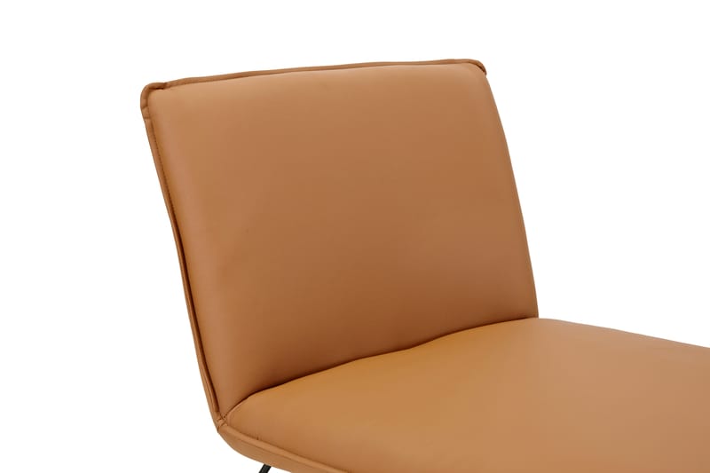 Loungefåtölj Cirino Konstläder - Cognac - Möbler - Fåtölj & stolar - Fåtölj - Skinnfåtölj & läderfåtölj